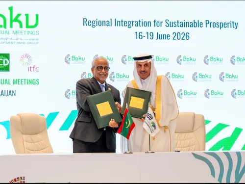 وزير الشؤون الاقتصادية يوقع اتفاقية تمويل بـحوالي 60 مليون دولار مع البنك الإسلامي للتنمية لكهربة المناطق الريفية