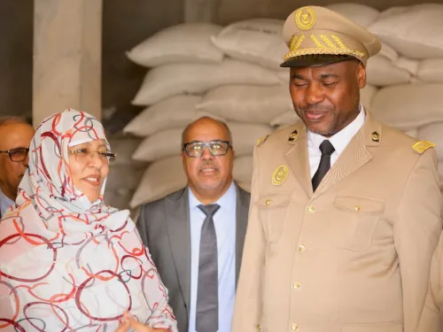 مفوضة الأمن الغذائي تؤدي زيارة لمراكز التوزيعات الغذائية المجانية في نواكشوط