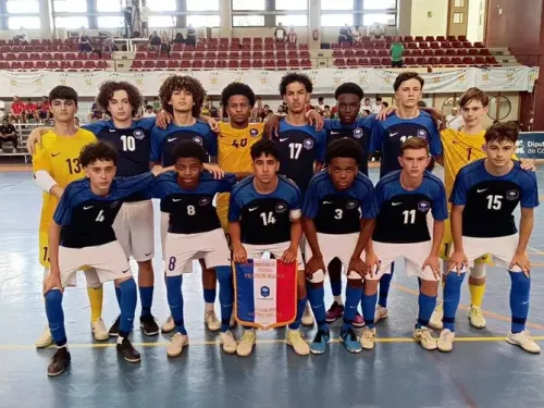 حجور أمين ولد أخيارهم يقود فرنسا بثلاثية رائعة في الفوتصال U17