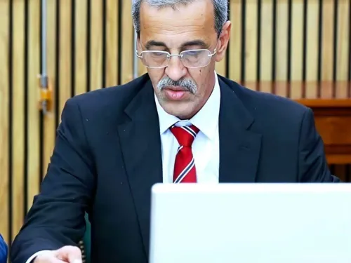الحكومة تقر آلية انتقالية لتنظيم وتسويق الذهب الناتج عن التعدين التقليدي والمنجمي الصغير