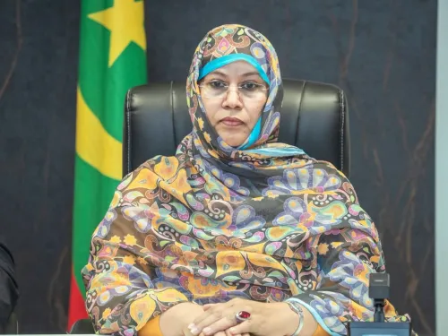 الوزيرة بنت مكناس تحث رؤوساء المراكز الصحية في أنواكشوط على تحقيق تطلعات رئيس الجمهورية الرامية إلي توفير الخدمة الصحية للمواطنين