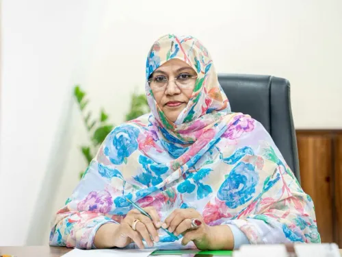 وزيرة الصحة تداوم في كتبها في عطلة الأسبوع