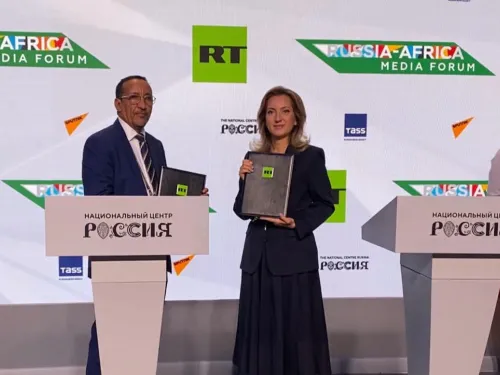 شركة البث الإذاعي والتلفزي الموريتاني توقّع بروتوكول تعاون مع قناة «روسيا اليوم» على هامش قمة روسيا وأفريقيا