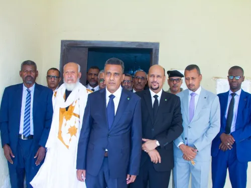 وزير الشؤون الإسلامية يؤدي زيارة تفقد واطلاع لديوان الوزير وبعض المصالح التابعة للقطاع